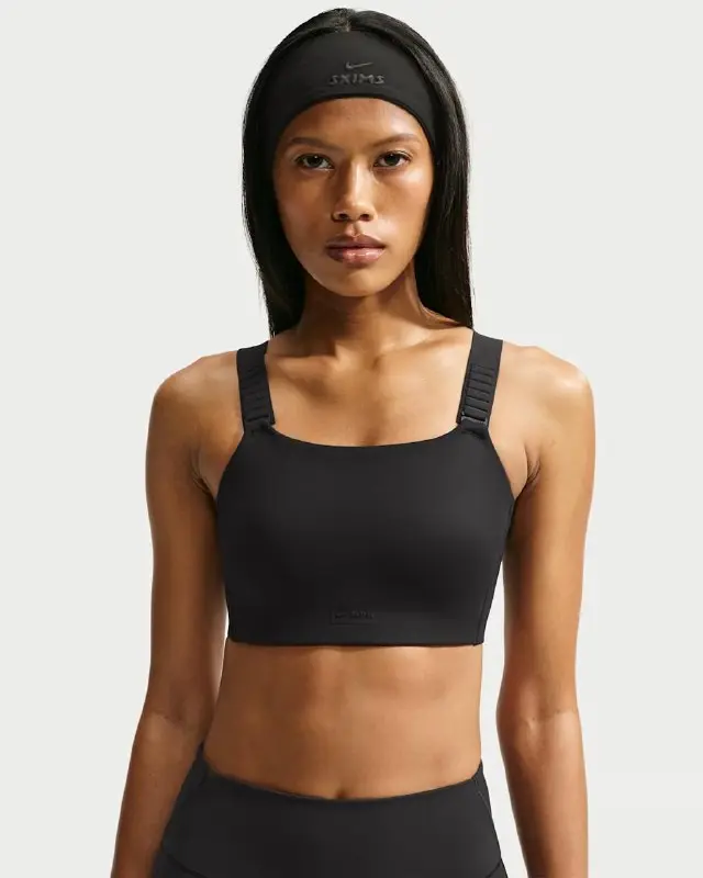 👙 NikeSKIMS